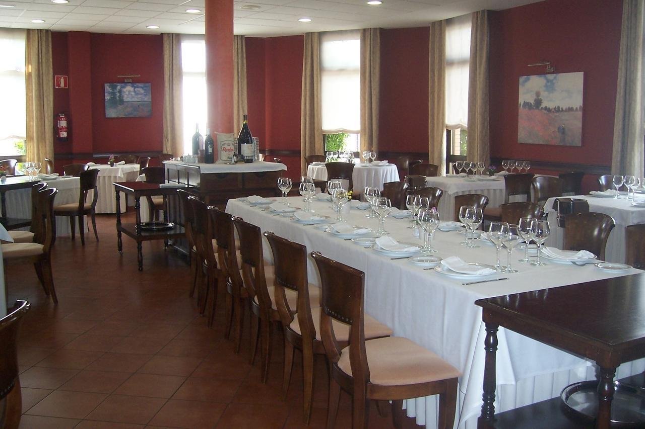 Hotel Restaurante Los Prados Loeches Eksteriør billede